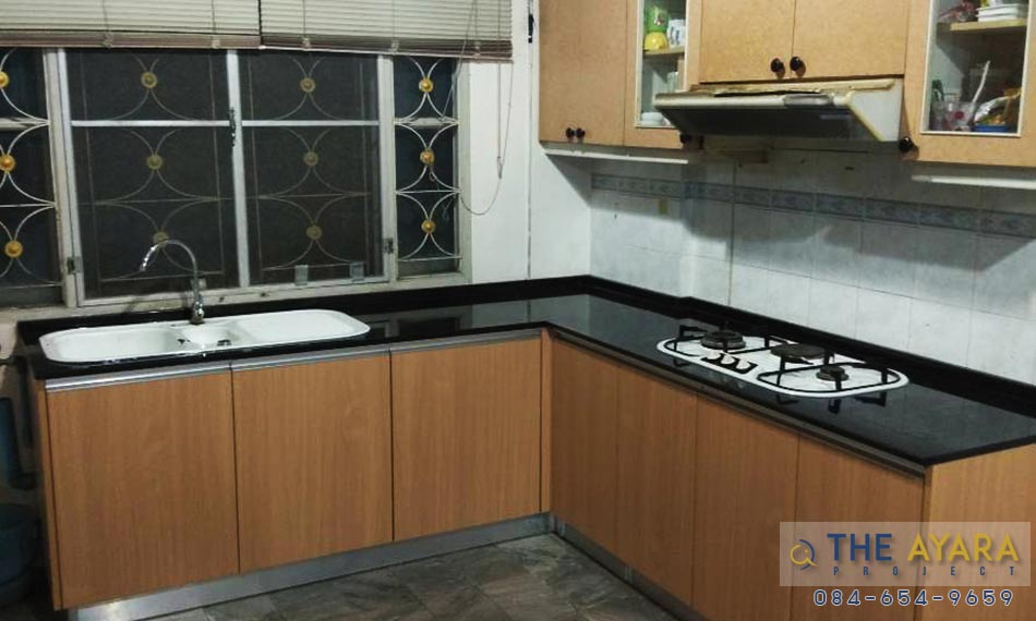 ชุดครัว Built-in โครงซีเมนต์บอร์ด หน้าบาน Melamine สี Beech