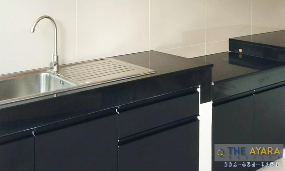 ชุดครัว Built-in โครงซีเมนต์บอร์ด หน้าบาน Melamine สี Black + Lyon