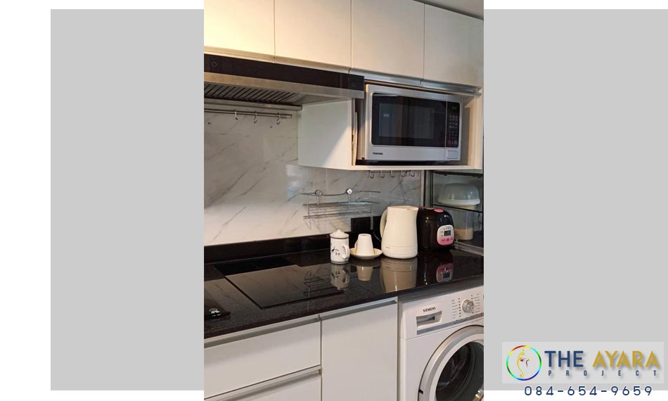 ชุดครัว Built-in โครงซีเมนต์บอร์ด หน้าบาน Melamine สีขาวเงา