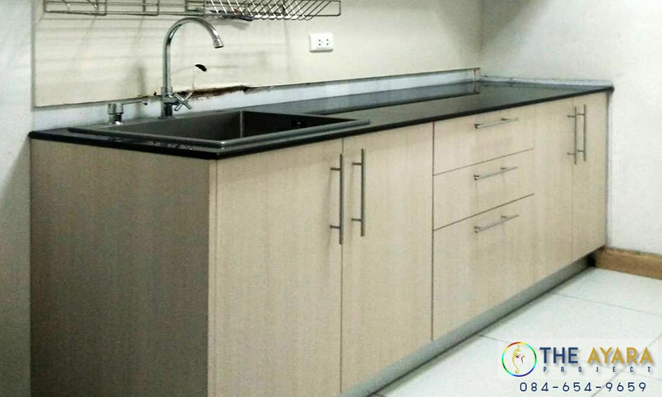 ชุดครัว Built-in โครงซีเมนต์บอร์ด หน้าบาน Melamine สี Rijeka Oak ลายไม้