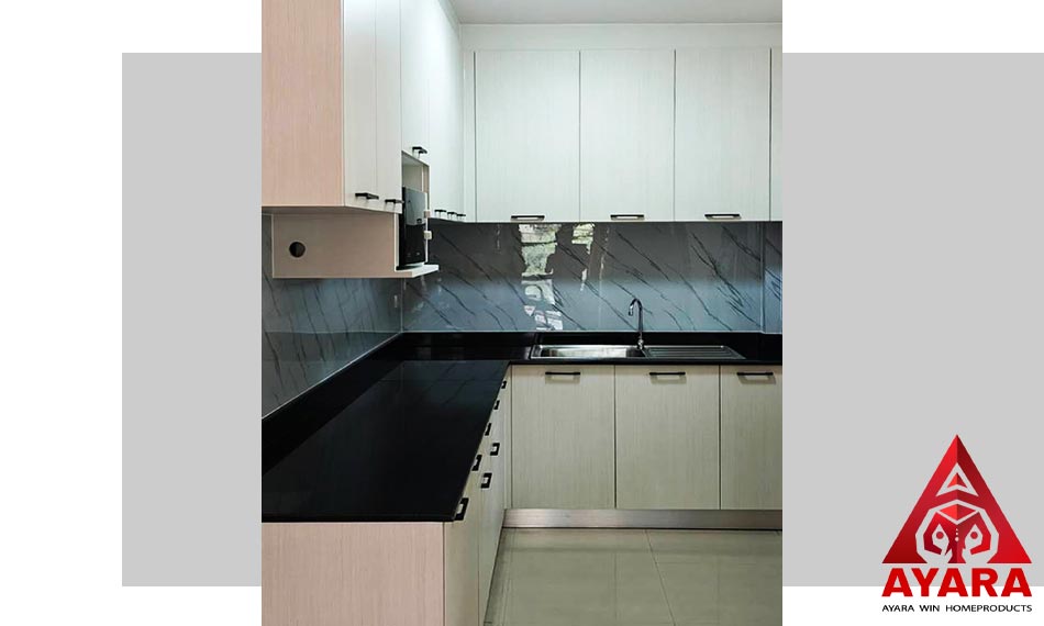 ชุดครัว Built-in โครงซีเมนต์บอร์ด หน้าบาน Laminate สี Prado ลายไม้