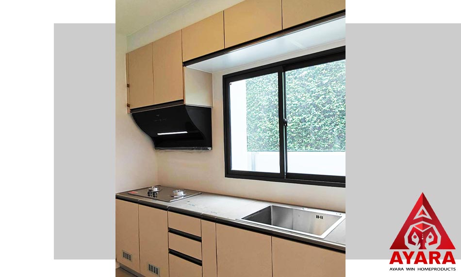 ชุดครัว Built-in โครงซีเมนต์บอร์ด หน้าบาน Laminate สีน้ำตาล