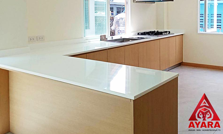 ชุดครัว Built-in โครงซีเมนต์บอร์ด หน้าบาน Melamine สี Brown Oak ลายไม้