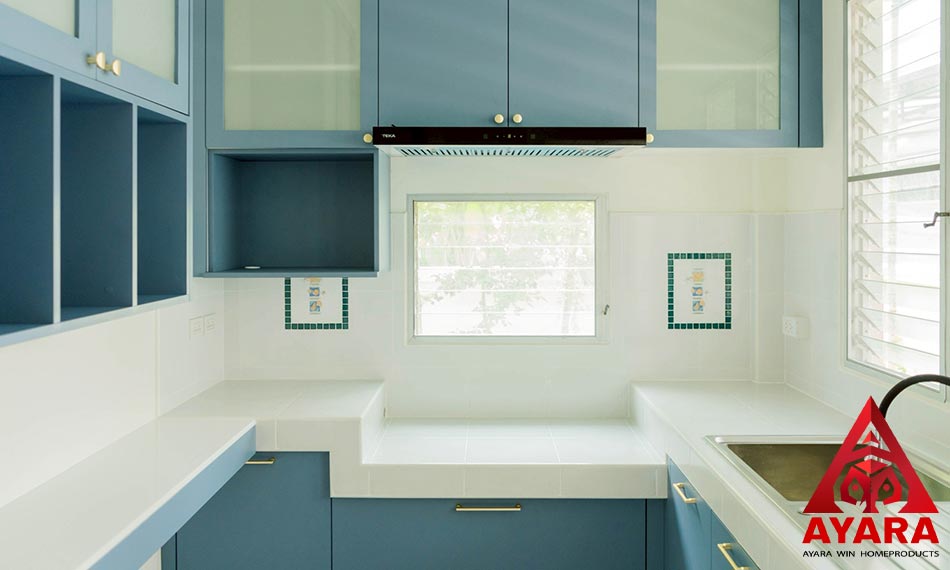 ชุดครัว Built-in โครงซีเมนต์บอร์ด หน้าบาน Melamine สีฟ้าผิวส้ม | ครัวบิวท์อินกันน้ำกันปลวก