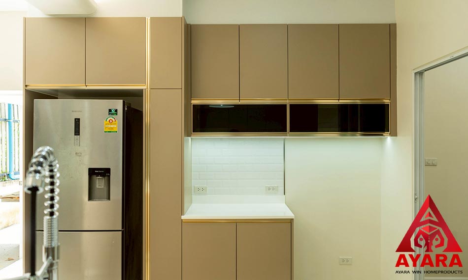 ชุด Pantry Built-in โครงซีเมนต์บอร์ด พ่นสีน้ำตาลอ่อนด้าน