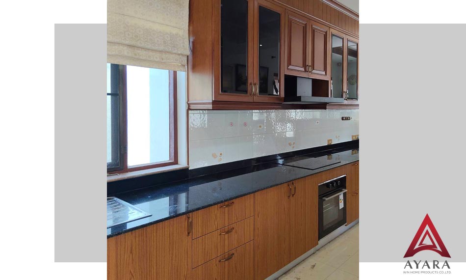 ชุดครัว Built-in หน้าบาน Laminate สี Nayna Teak | โครงซีเมนต์บอร์ด | Ayara