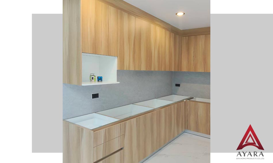 ชุดครัว Built-in หน้าบาน Laminate สีลายไม้ | โครงซีเมนต์บอร์ด | Ayara