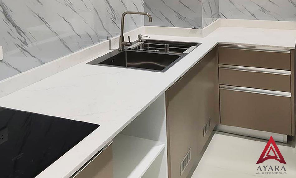 ชุดครัว Built-in หน้าบาน Melamine สีน้ำตาลด้าน | โครงซีเมนต์บอร์ด | Ayara